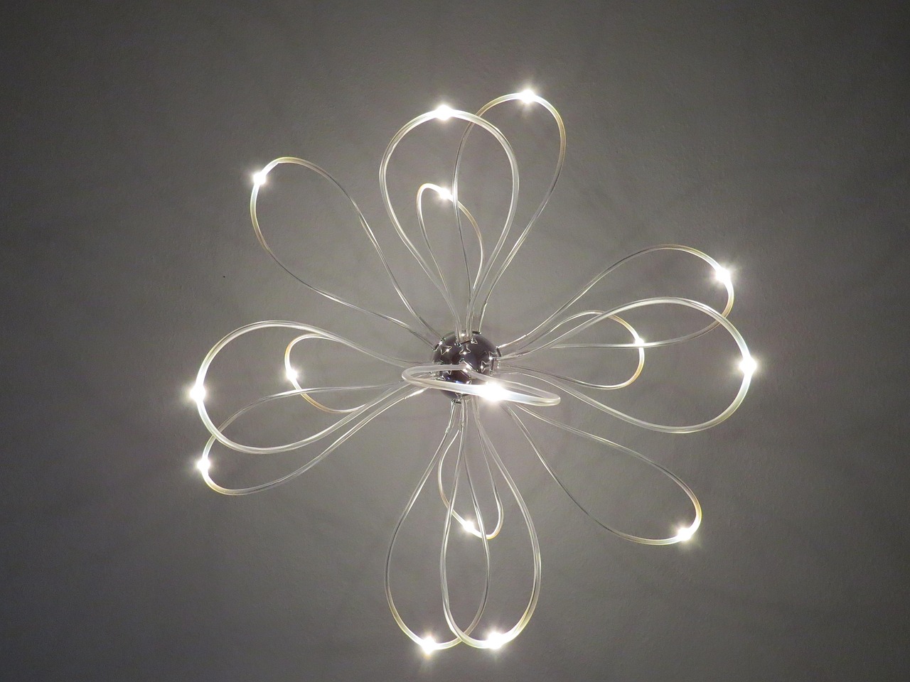 Installer un système d’éclairage LED pour une ambiance chaleureuse